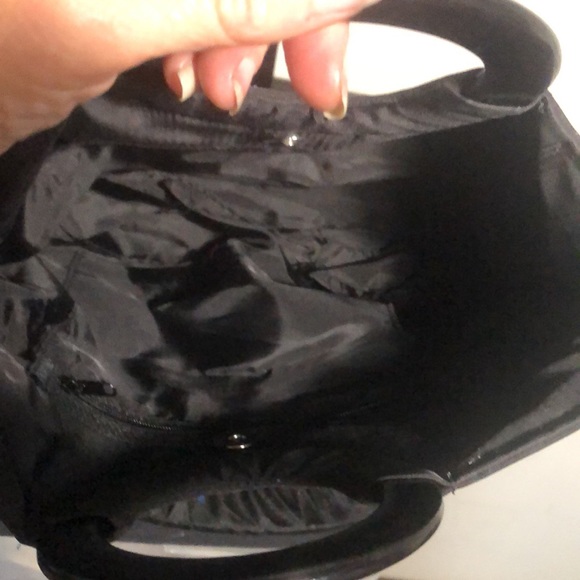 Quirky tote with wooden handles ,magnetic clasp,bright colours in satin fabric - Picture 4 of 5